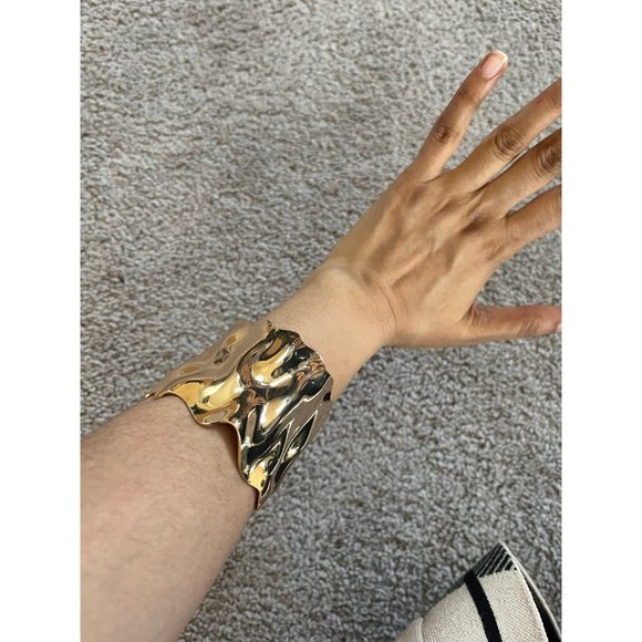 wide gold cuff bracelet chunky bangle arm costume metal statement abstract wavy - Picture 4 of 6